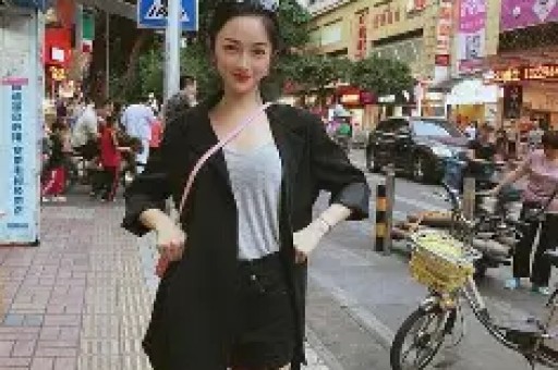 46岁凌潇肃：和姚晨离婚后娶唐一菲如今儿女双全成人生赢家